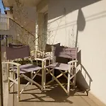 Bed and Breakfast Room45